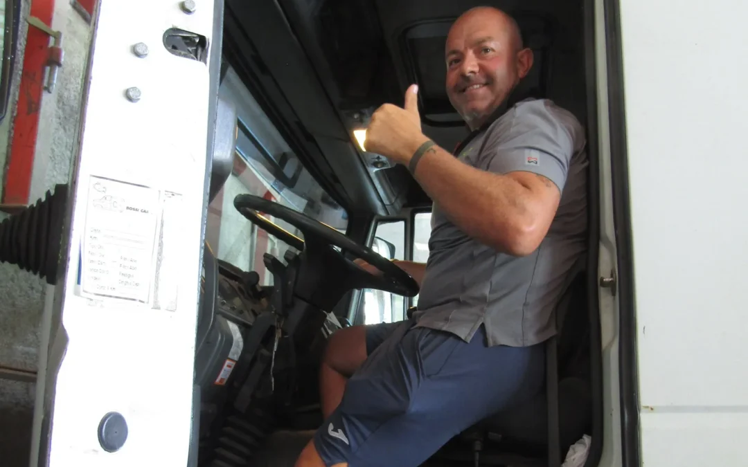 Incontriamo Emiliano, tra bici, moto e camion…